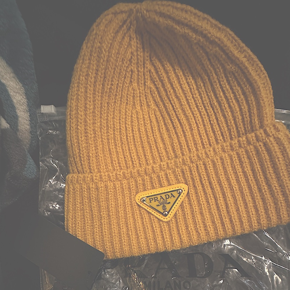 Prada Beanie Yellow 💛